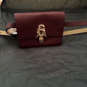 Elegant Burgundy Leather Crossbody Bag